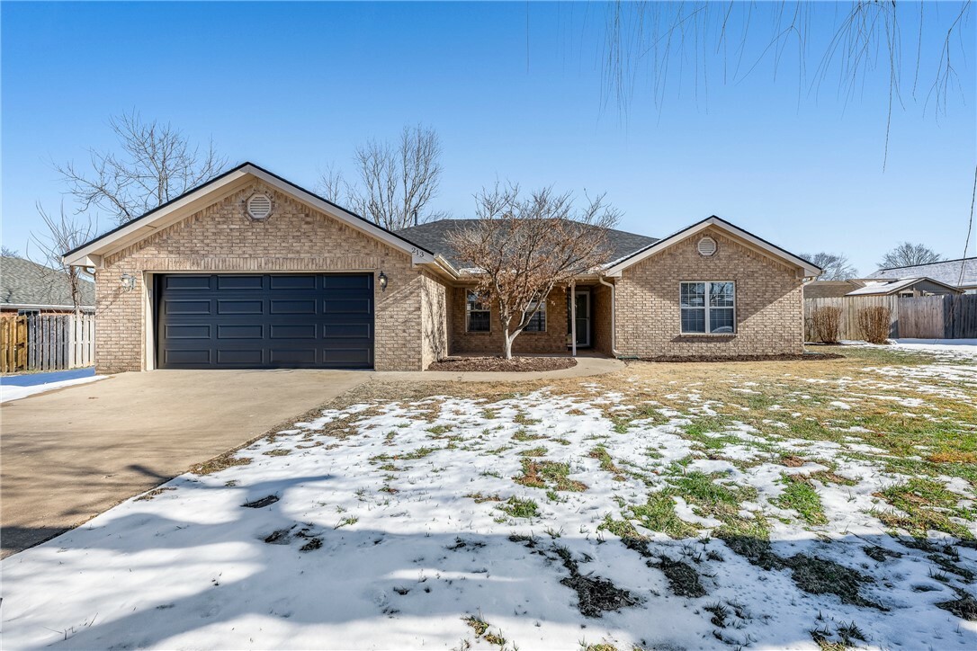 213 Paradise Way  Bentonville AR 72712 photo