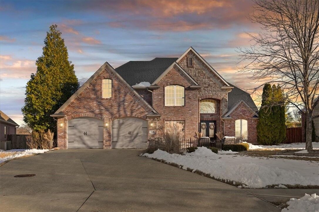 Property Photo:  5517 Chadwick Drive  AR 72758 