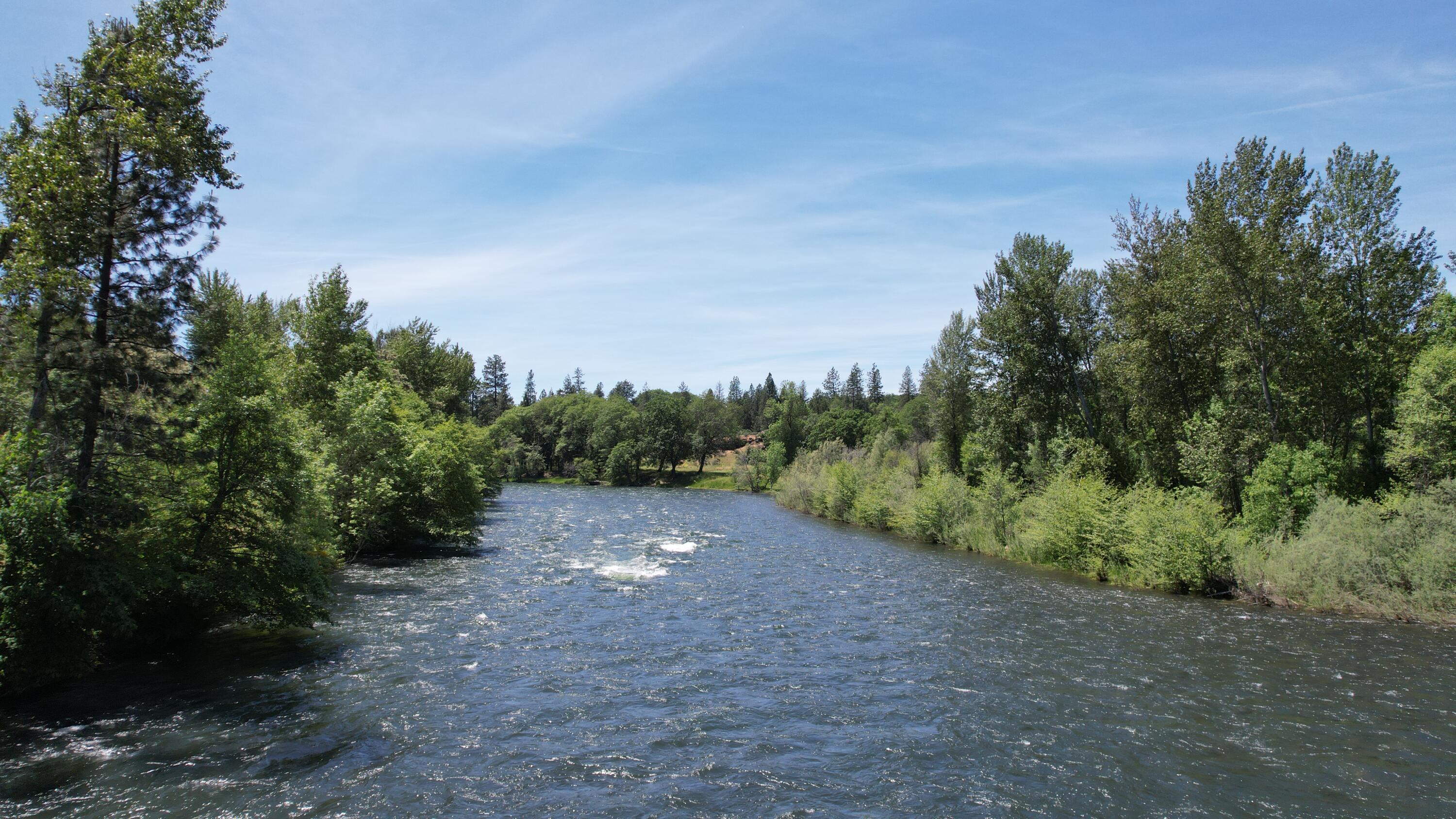 Property Photo: 20055 Highway 62 Unit 3 OR 97539