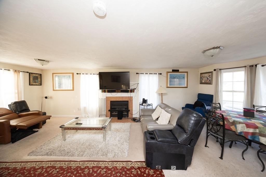 Property Photo:  1-B Holly Terrace  MA 01607 