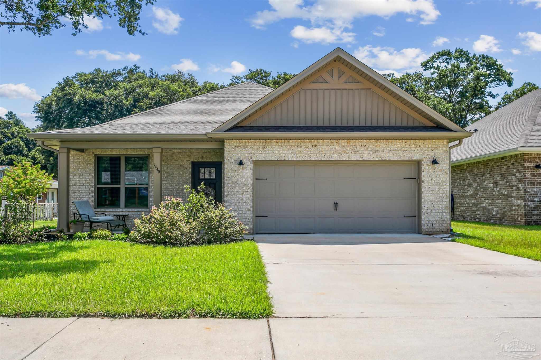 Property Photo:  7440 Stagecoach Rd  FL 32526 