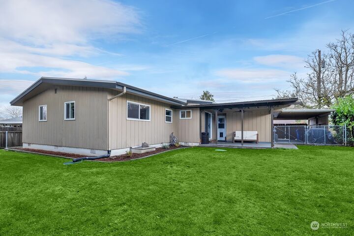 Property Photo:  4708 NW Harney Street  WA 98663 