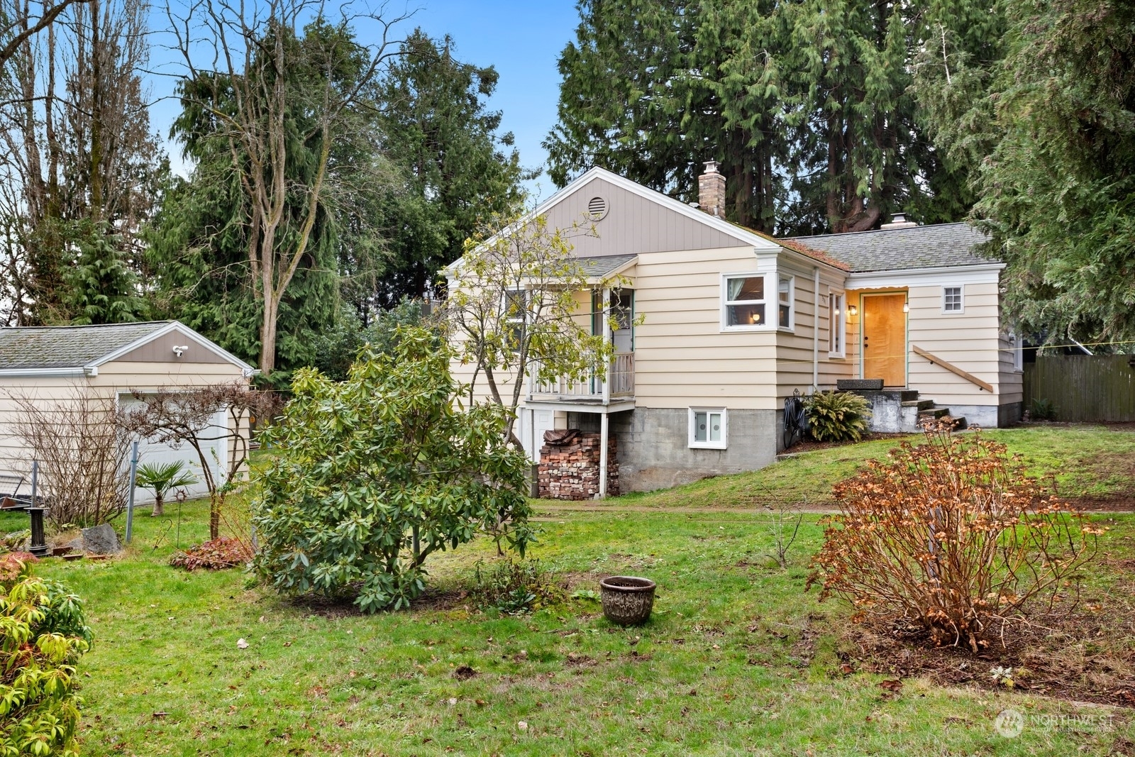 Property Photo:  3711 SW 112th Street  WA 98146 