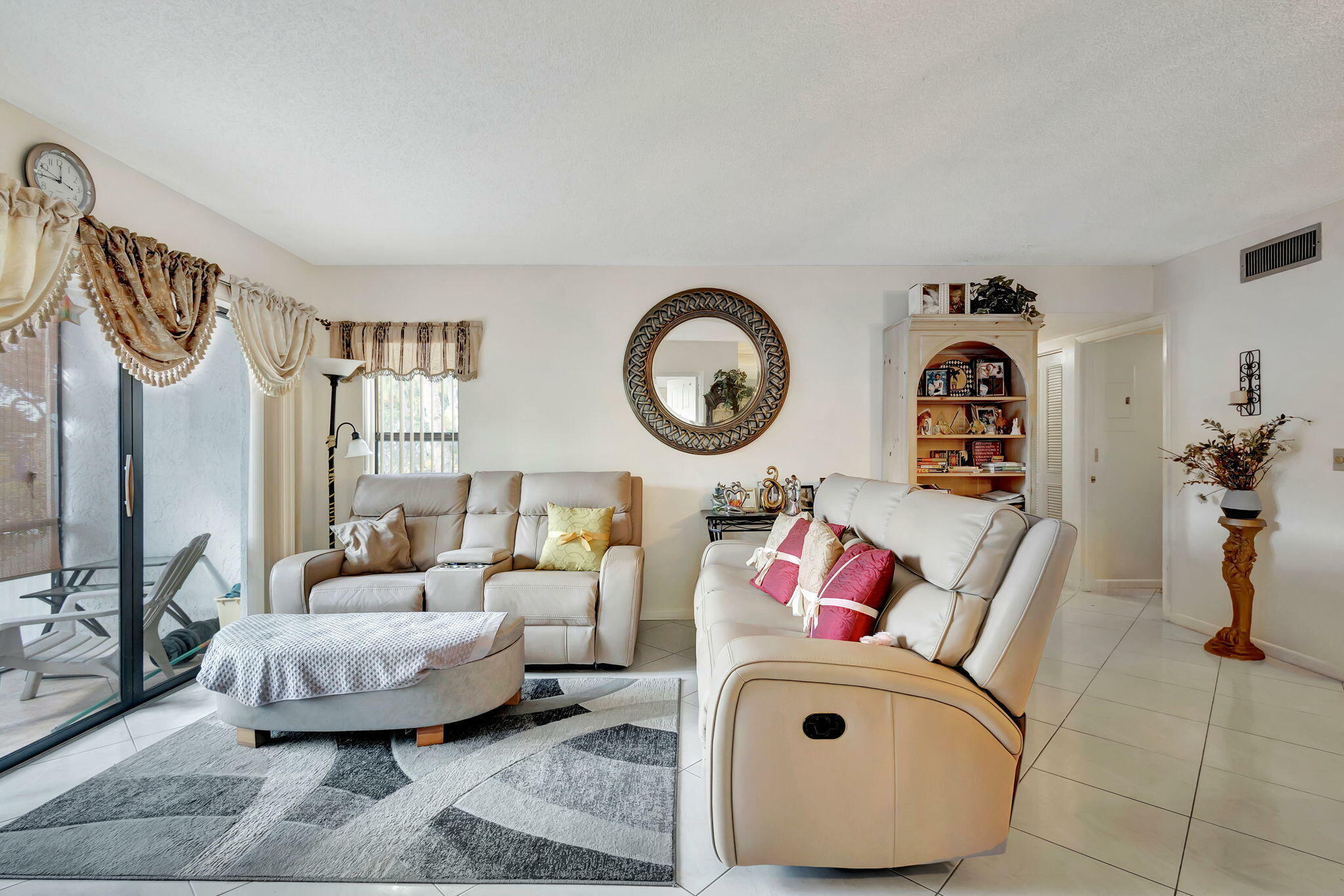 Property Photo: 1102 Green Pine A1 Boulevard A1 FL 33409