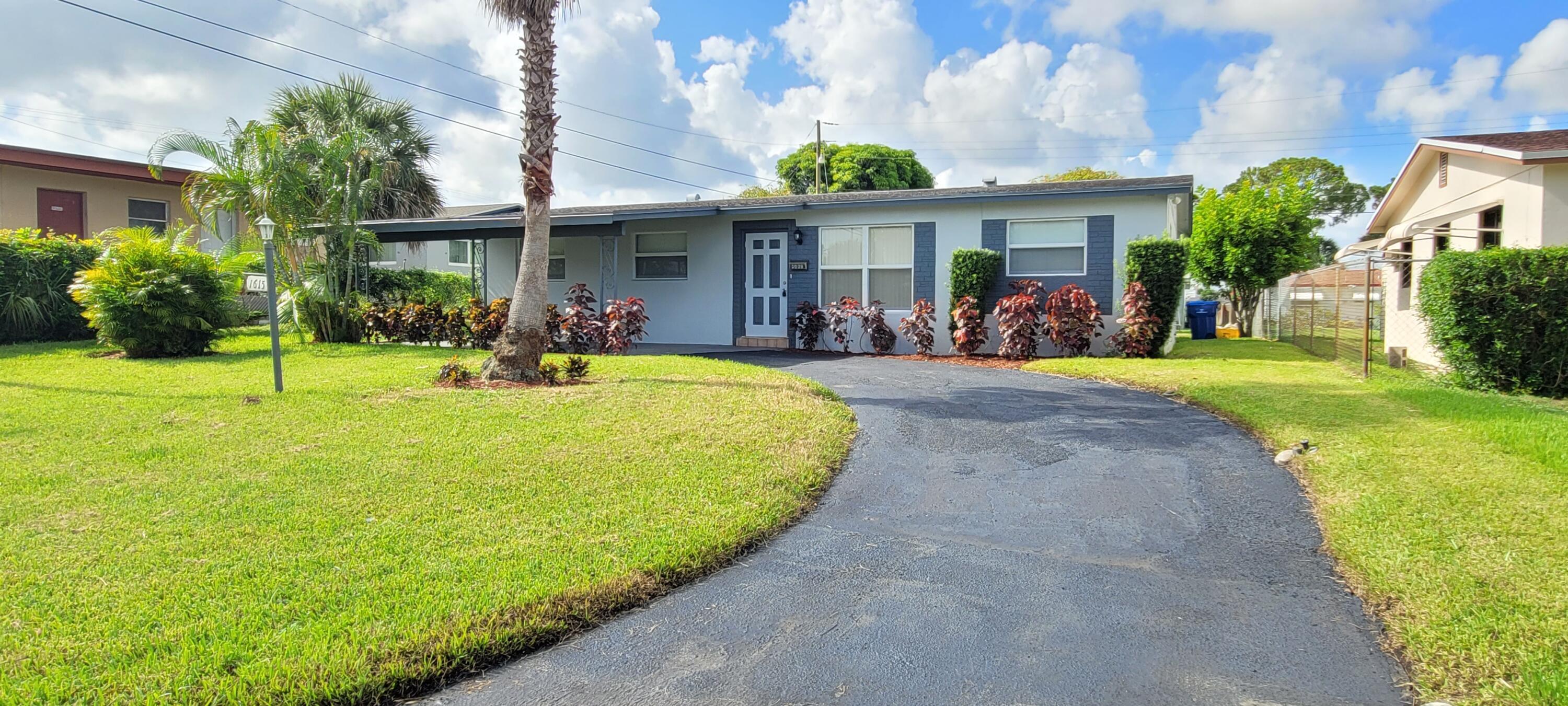 Property Photo: 1615 W 31st Street FL 33404