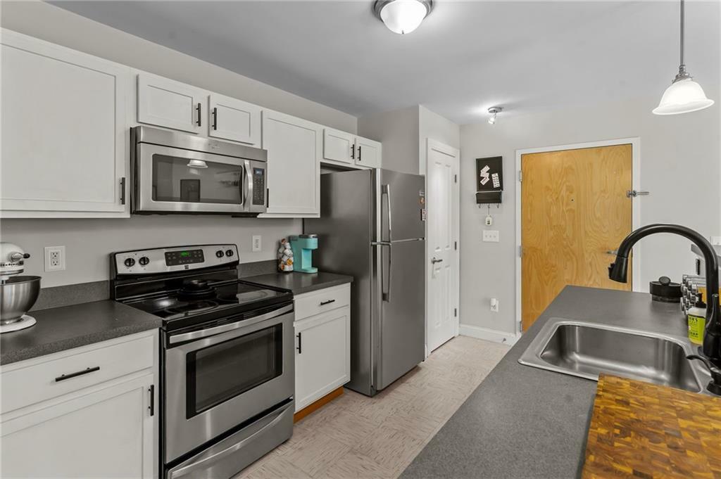 Property Photo:  751 Metacom Avenue 9  RI 02809 