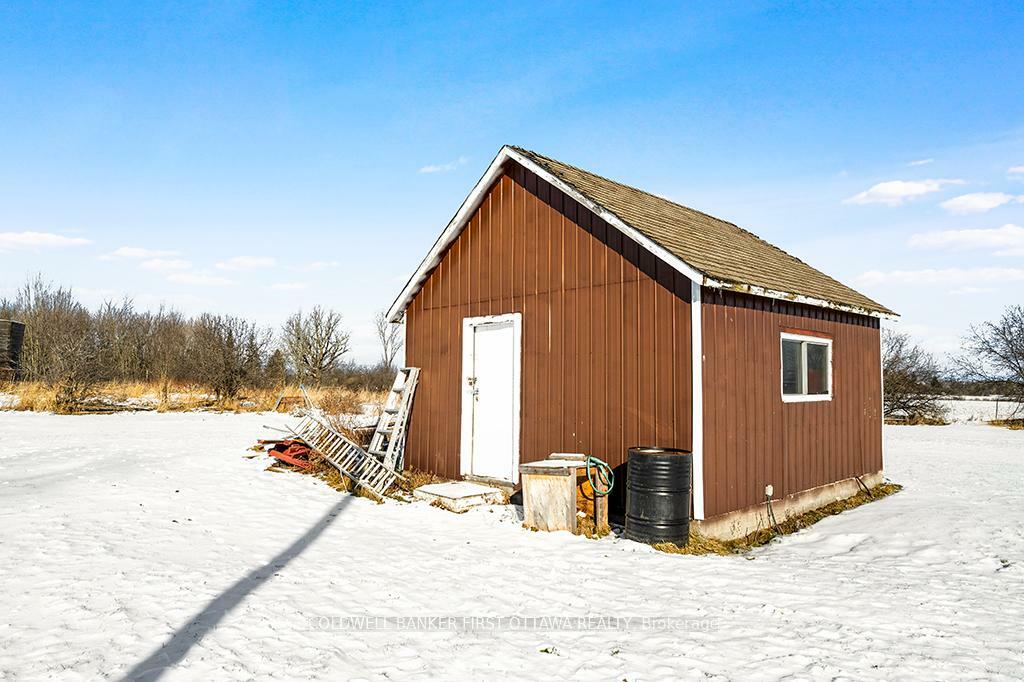 Property Photo: 11768 Highway 7 ON K7C 0C5