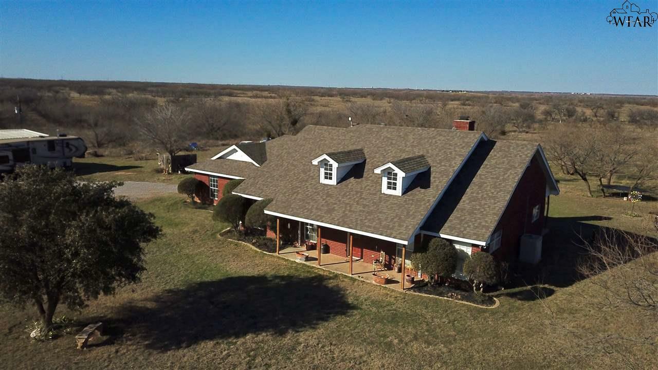 Property Photo:  825 Mohawk Trail  TX 76310 