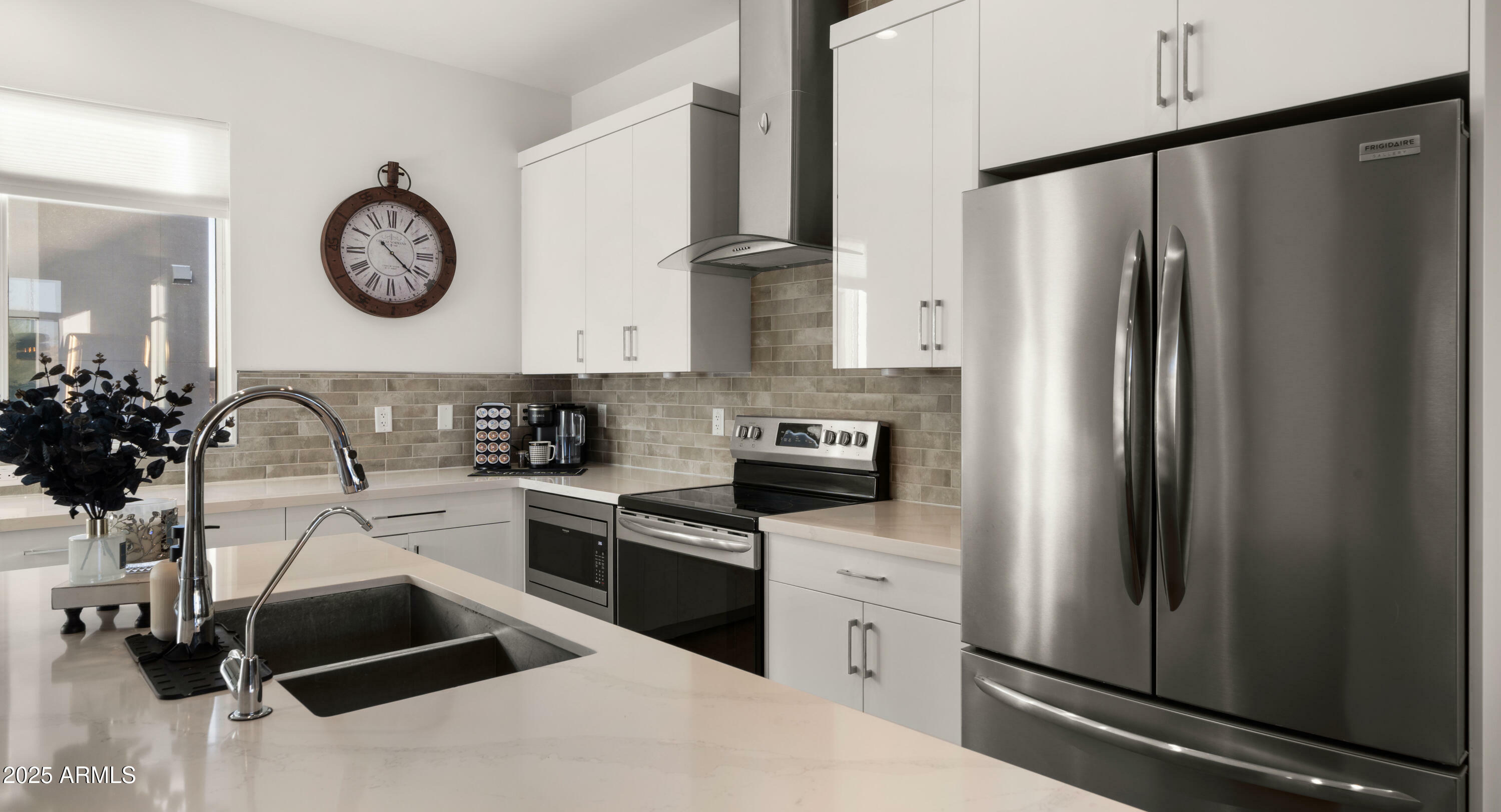 Property Photo: 16510 N 92nd Street 1006 AZ 85260