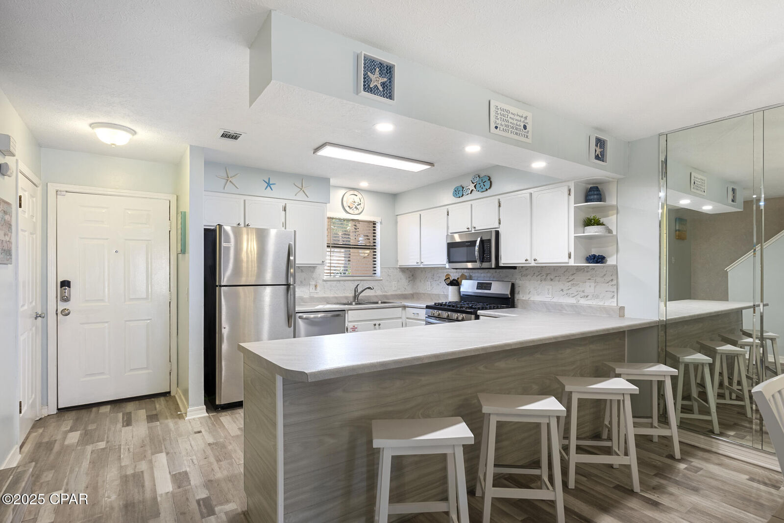 Property Photo: 171 Grande Island Boulevard FL 32407
