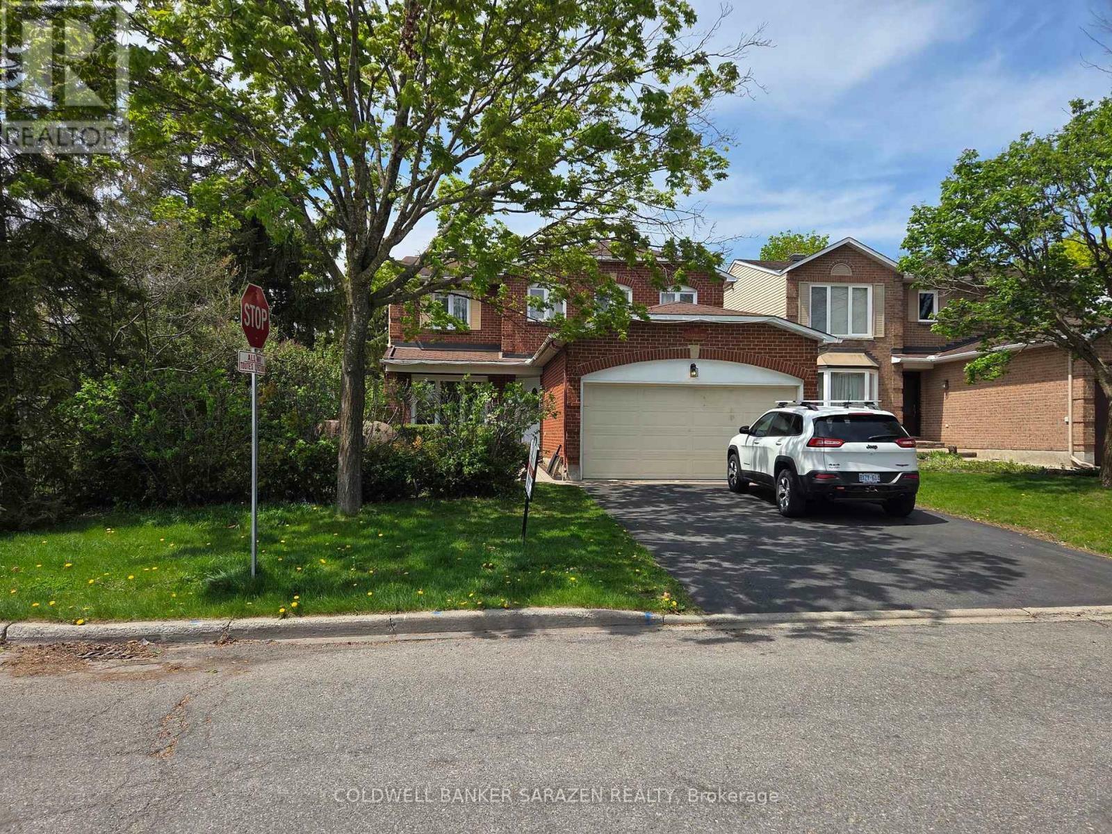 Photo de la propriété: 31 Dossetter Way East ON K1G 4S3