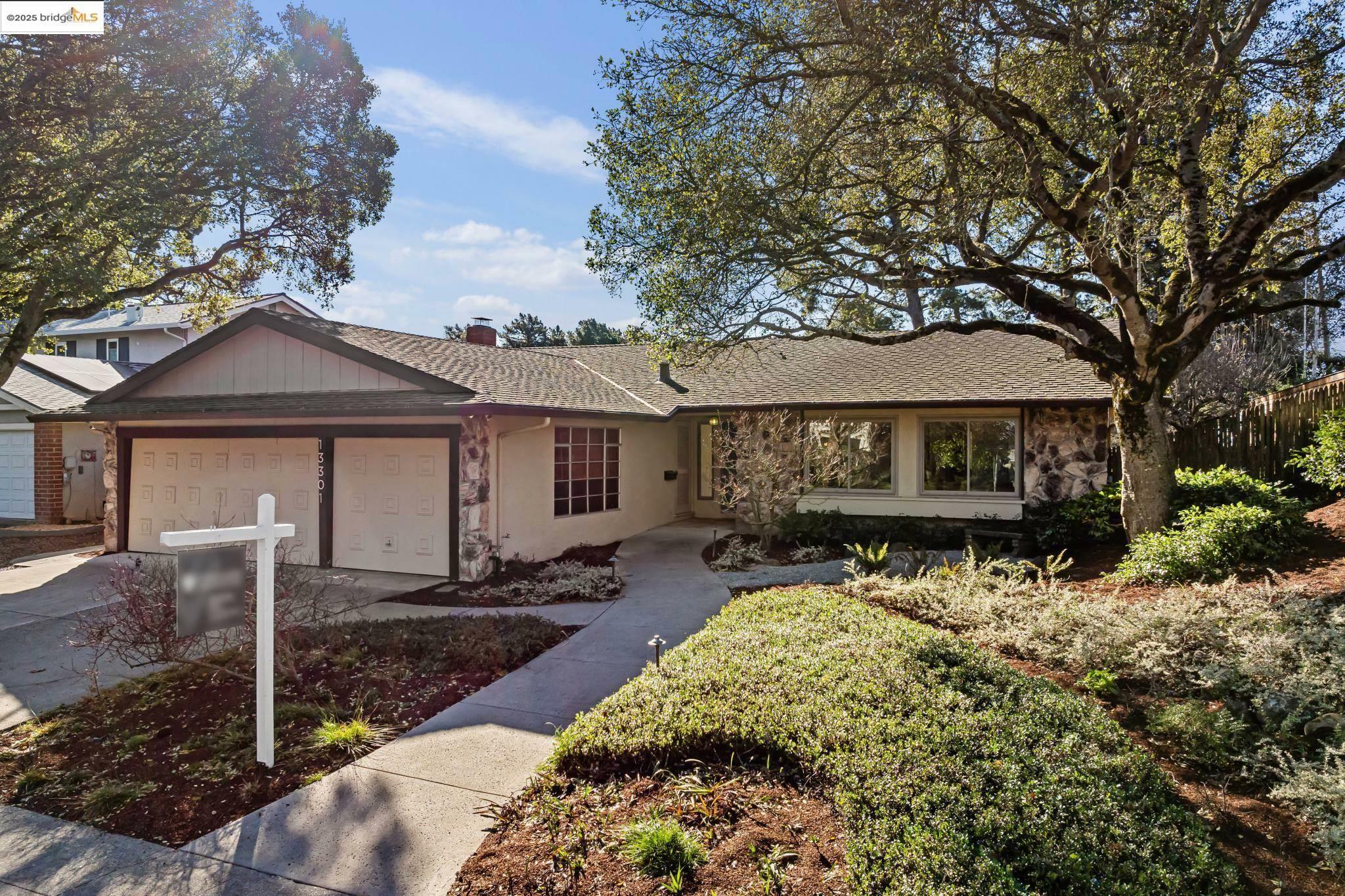 Property Photo:  13301 Clairepointe Way  CA 94619 