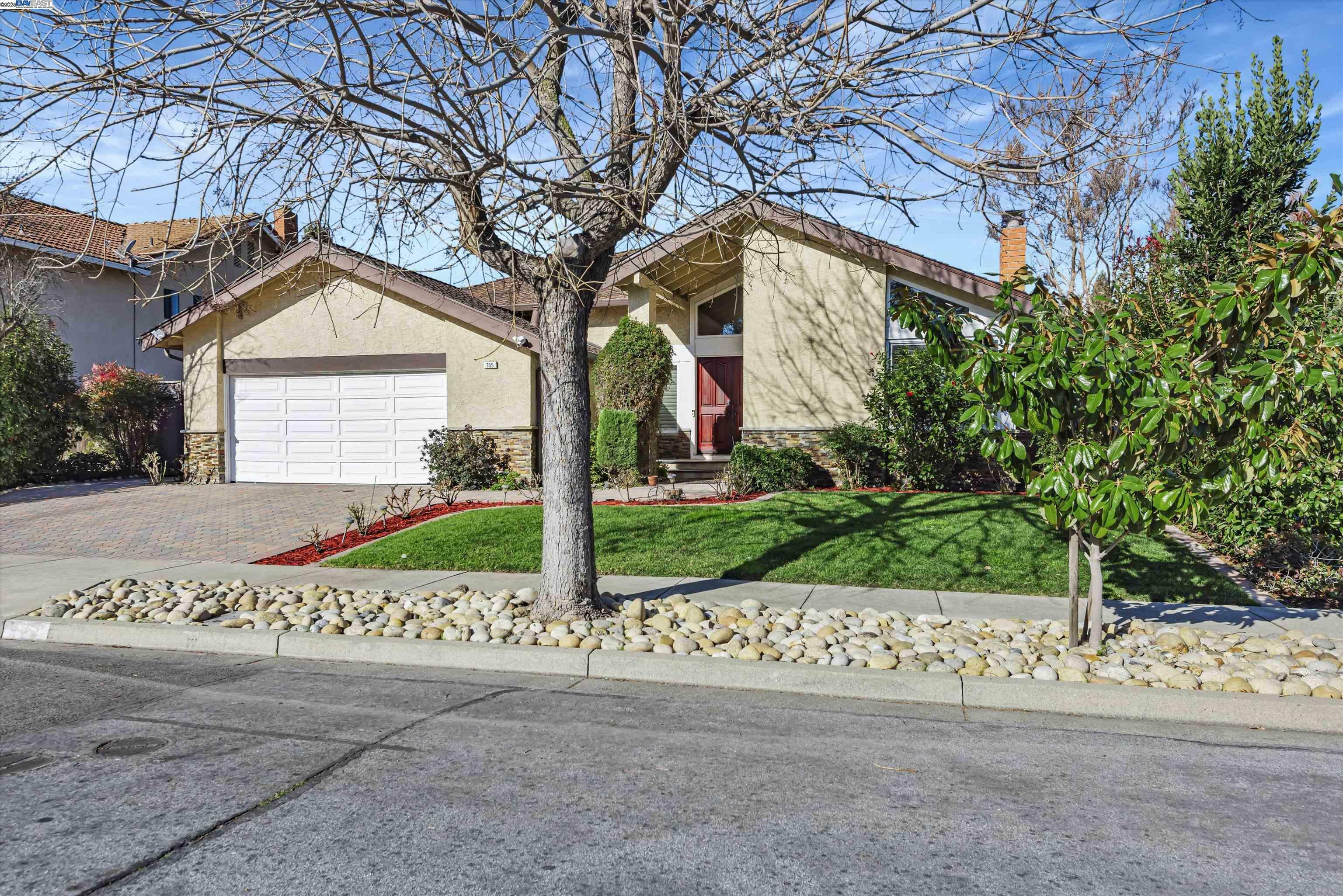 Property Photo:  705 Ondina Dr  CA 94539 