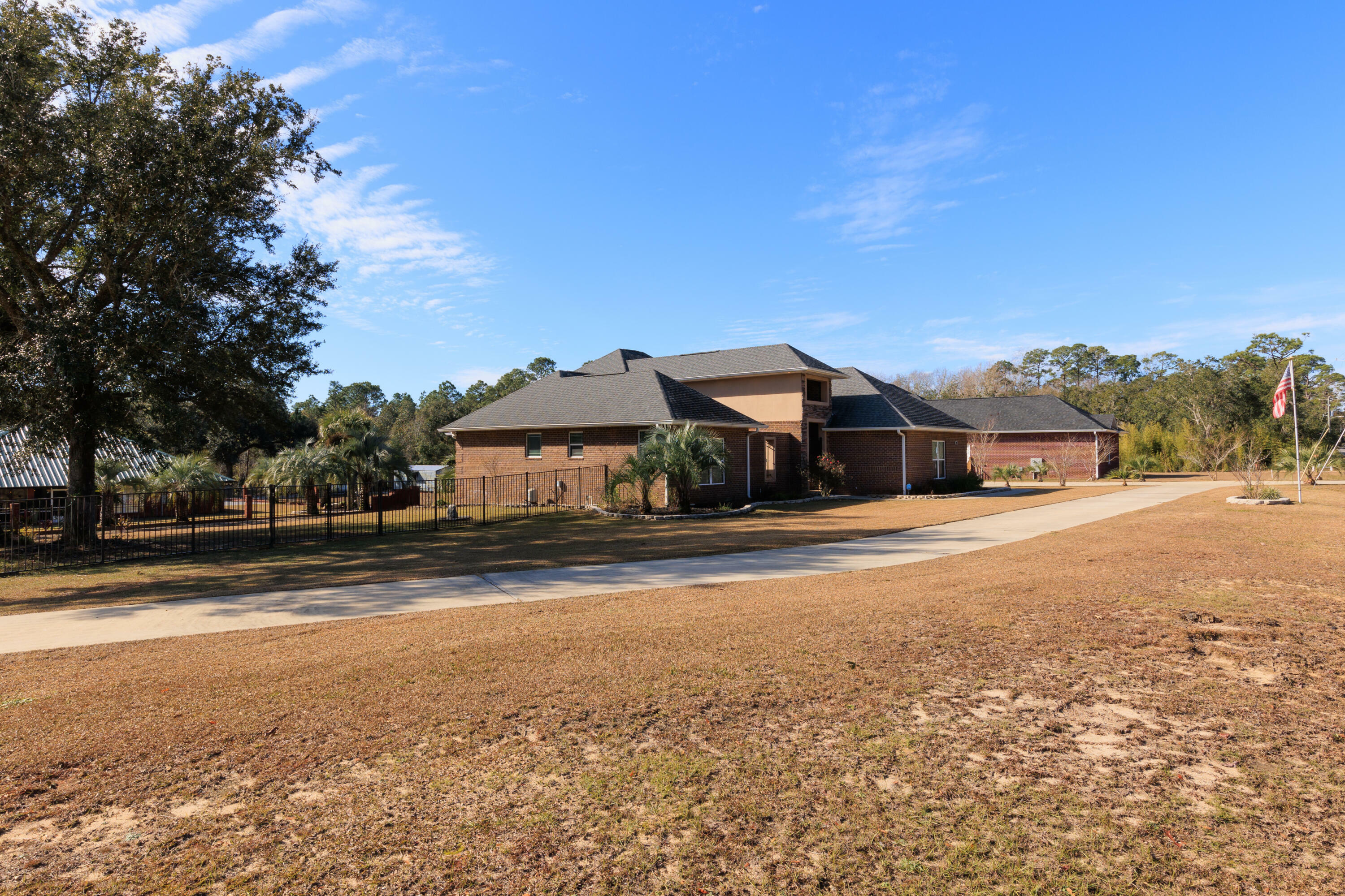 Property Photo:  955 E Ten Mile Rd Road  FL 32514 