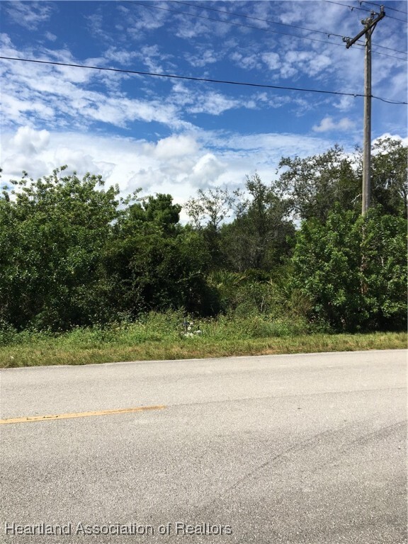 Property Photo: 1094 Breckinridge Avenue FL 33852