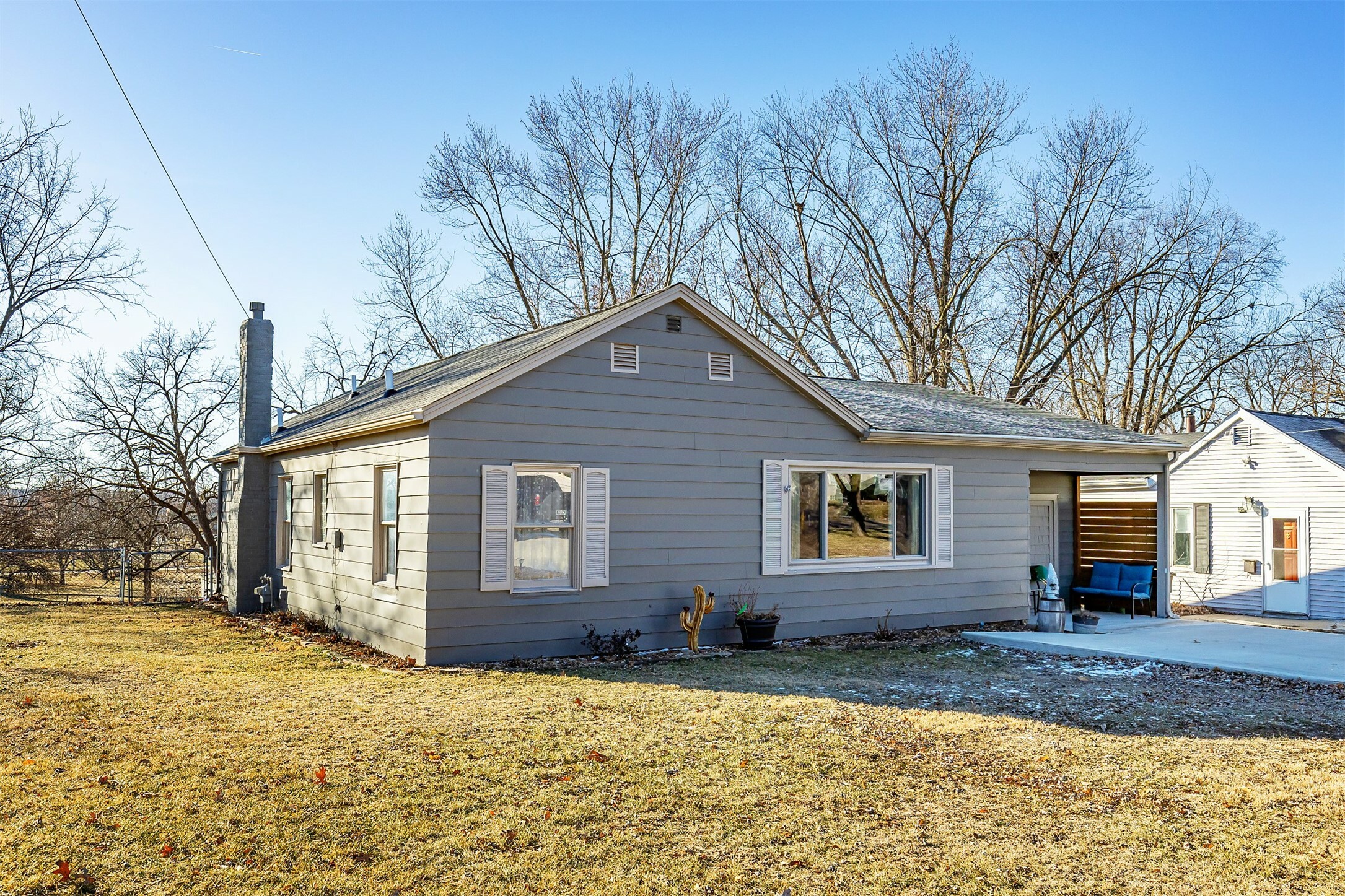 Property Photo:  1312 Locust Street  IA 50265 