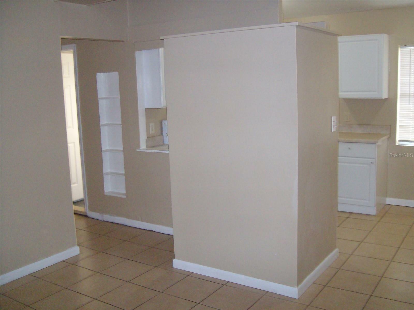 Property Photo:  226 E Cornelius Circle  FL 34232 