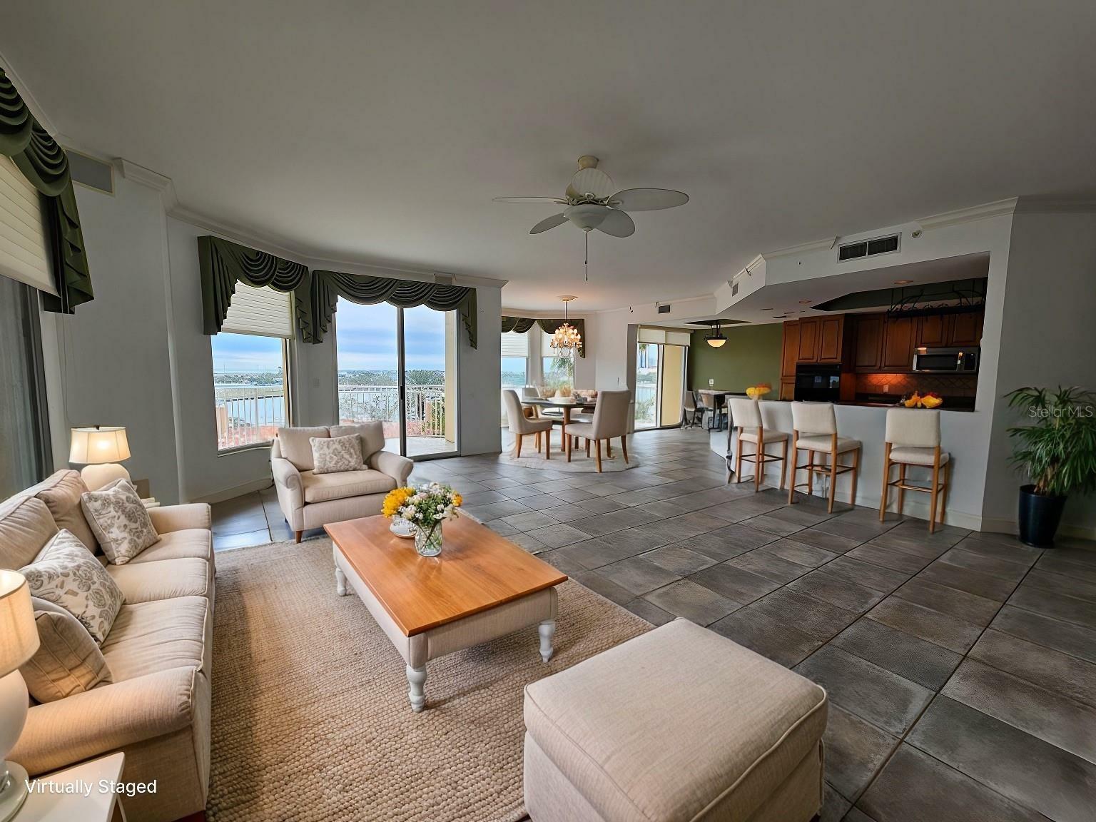 Property Photo: 555 5th Avenue NE 521 FL 33701