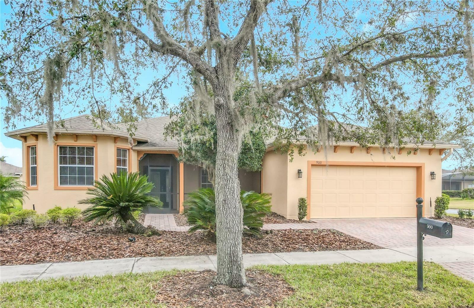 Property Photo:  900 Shorehaven Drive  FL 34759 