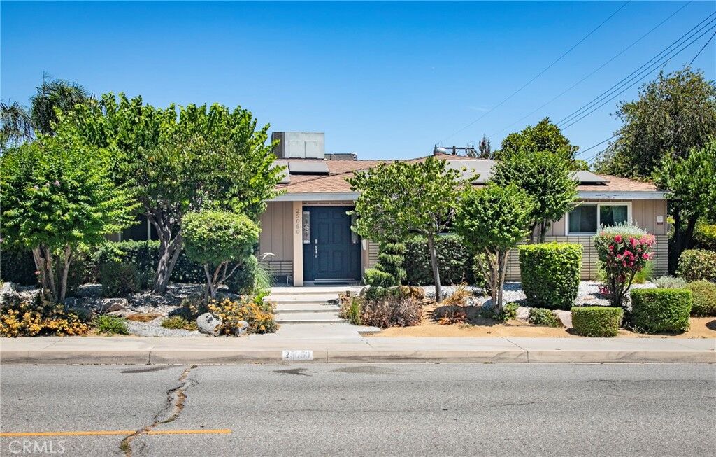 Property Photo: 25050 Lawton Avenue CA 92354