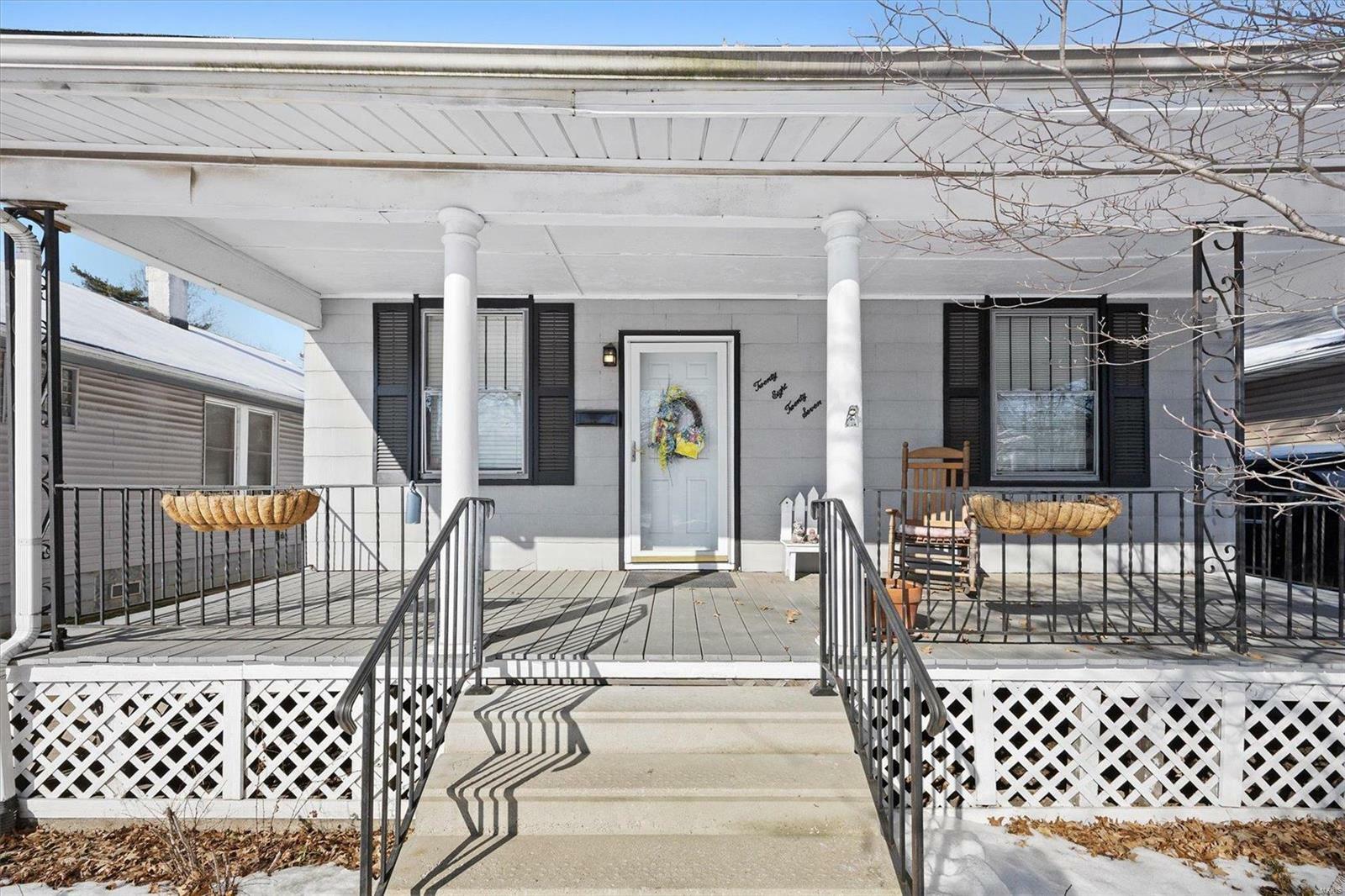 Property Photo:  2827 Washington Avenue  IL 62040 