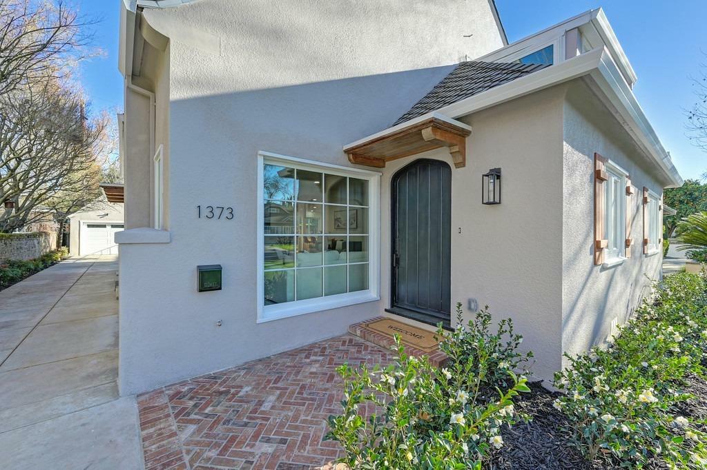 Property Photo:  1373 40th Street  CA 95819 