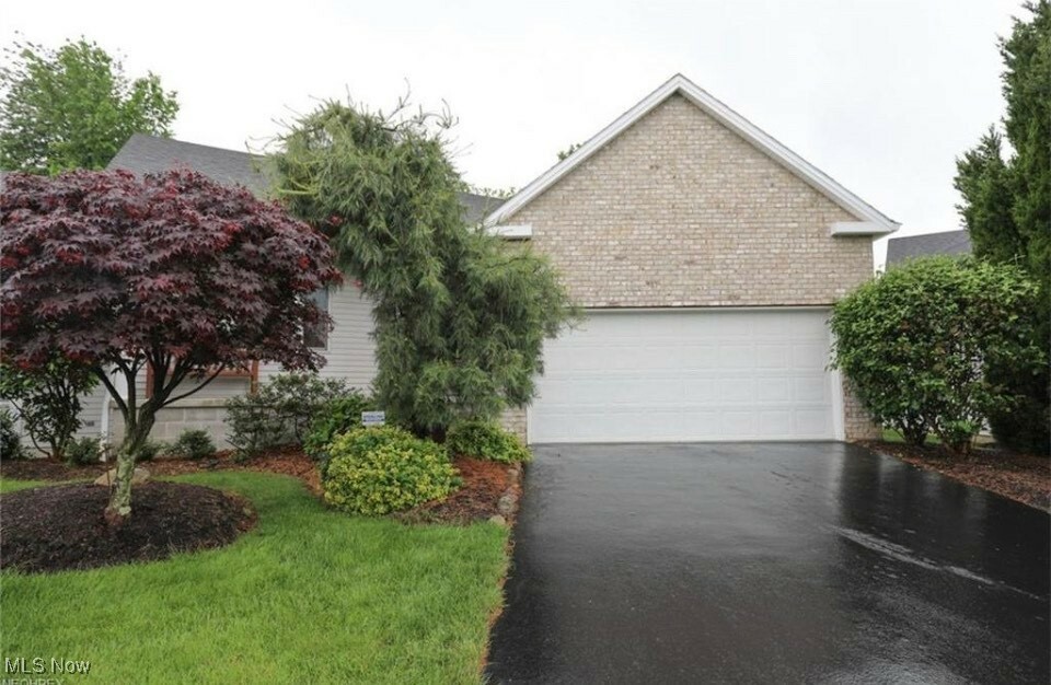 Property Photo:  818 Woodfield Ct. B  OH 44512 