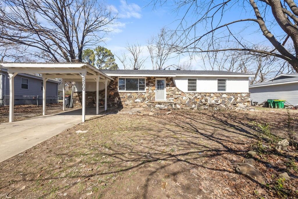 Property Photo:  2200 Dogwood Place  AR 72762 