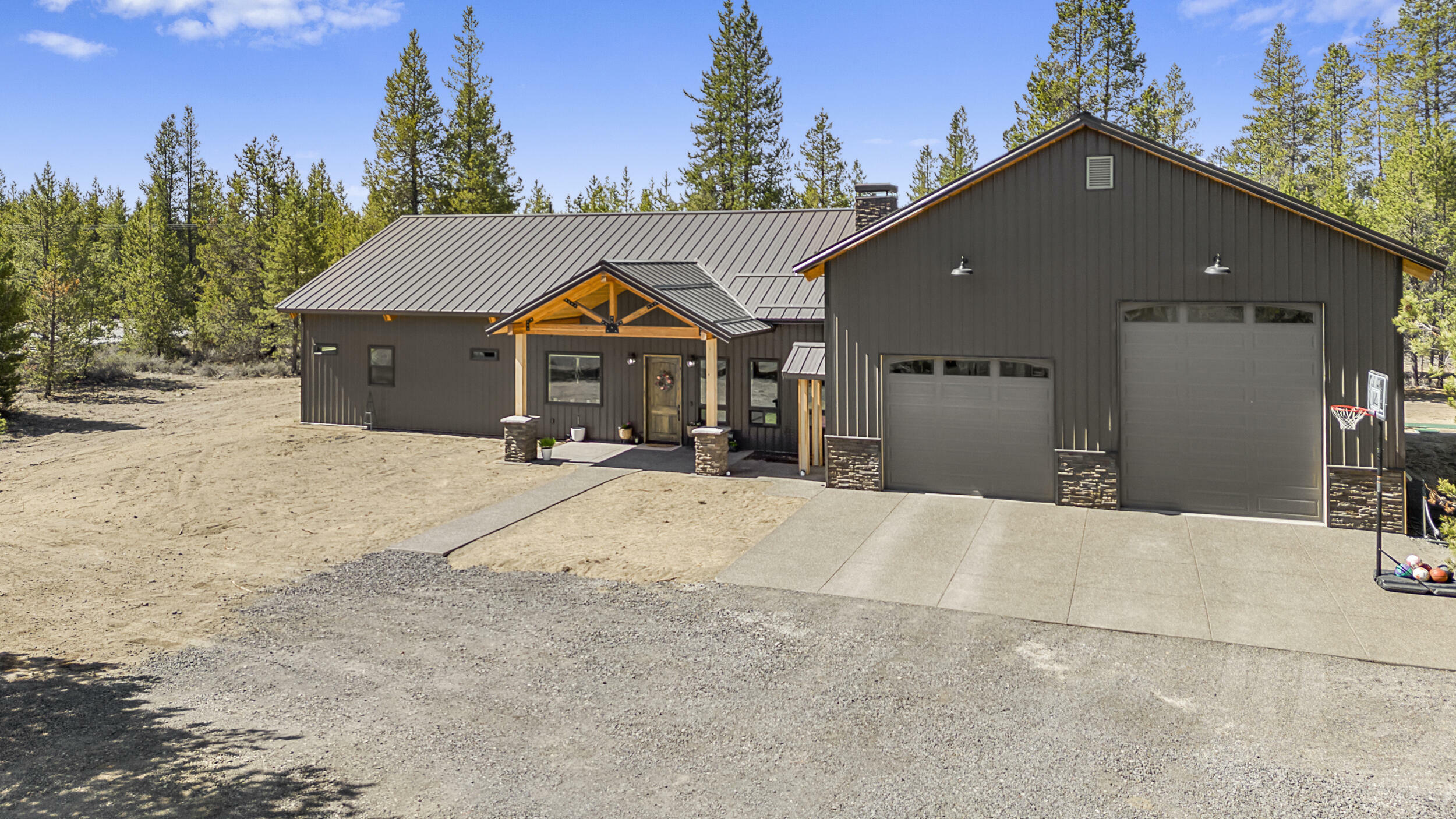 15475 Pinetree Drive  La Pine OR 97739 photo