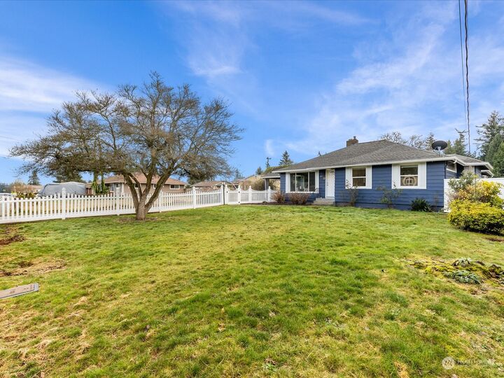 Property Photo: 406 Pecks Drive WA 98203