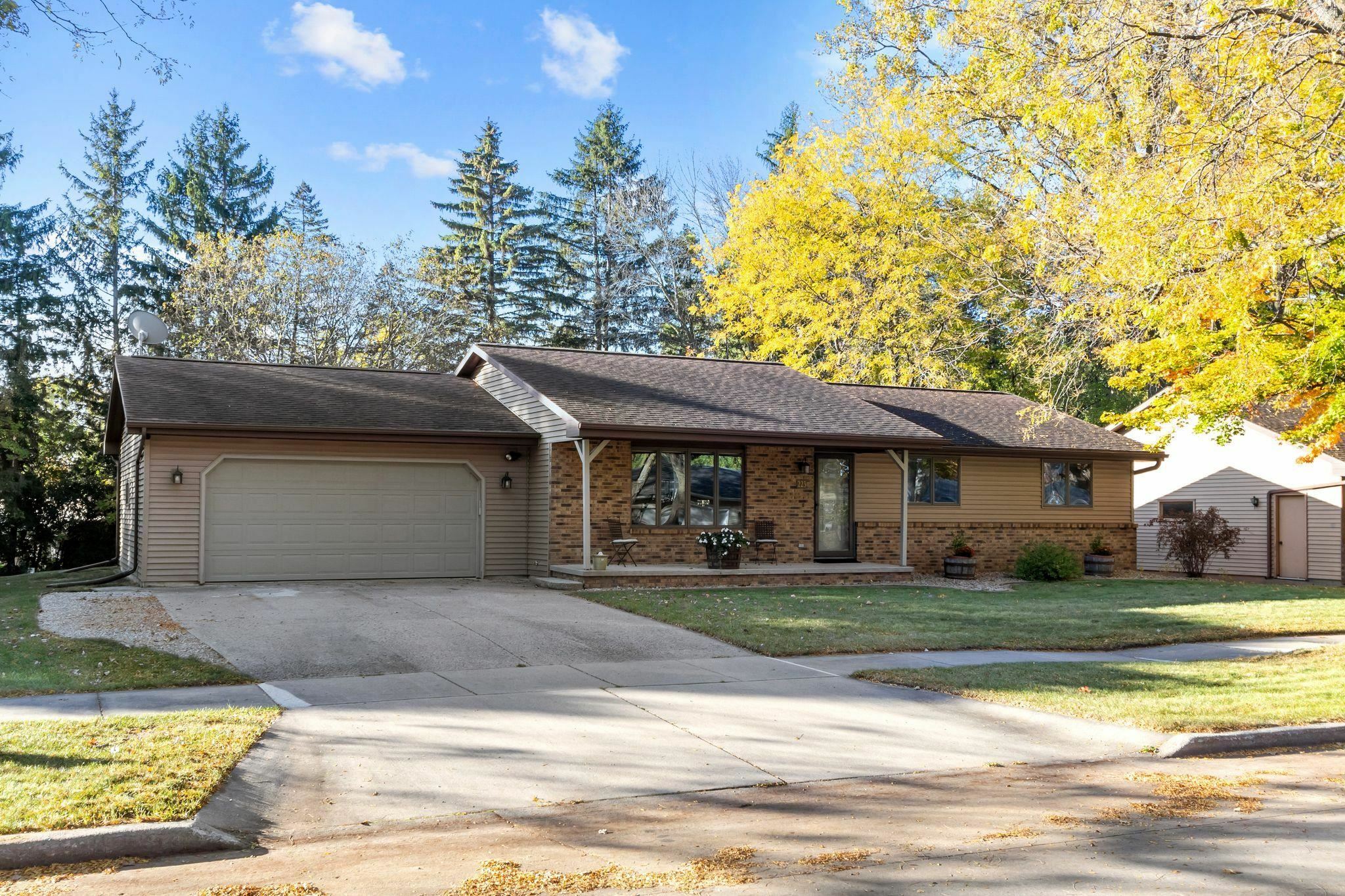 Property Photo:  223 E Meadow Grove Boulevard  WI 54915 