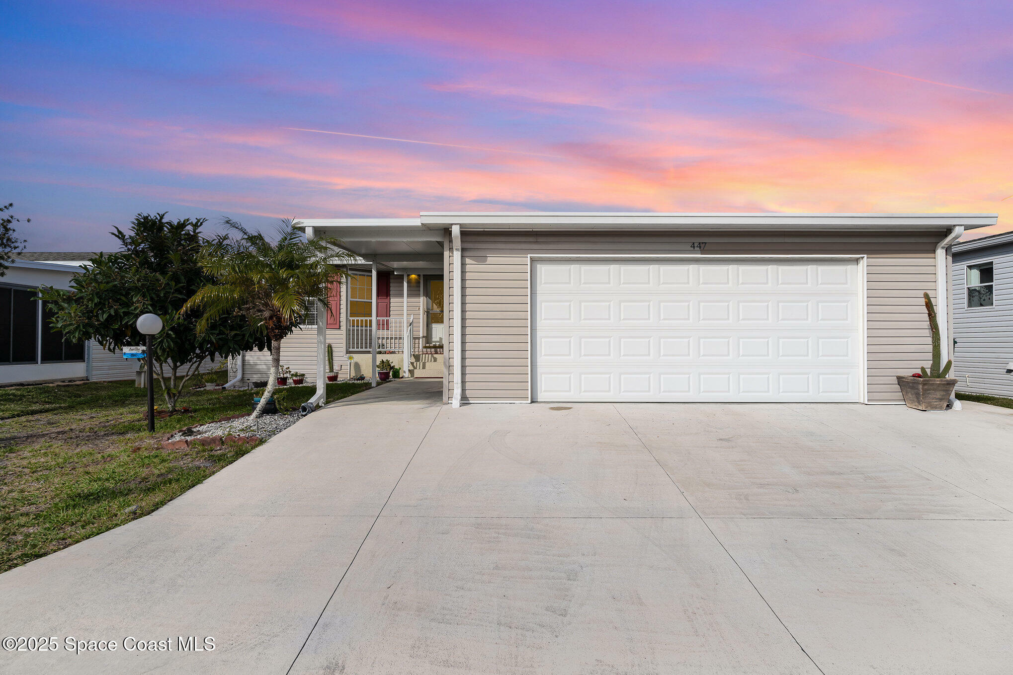 Property Photo: 447 Horseshoe Bend Circle FL 32926