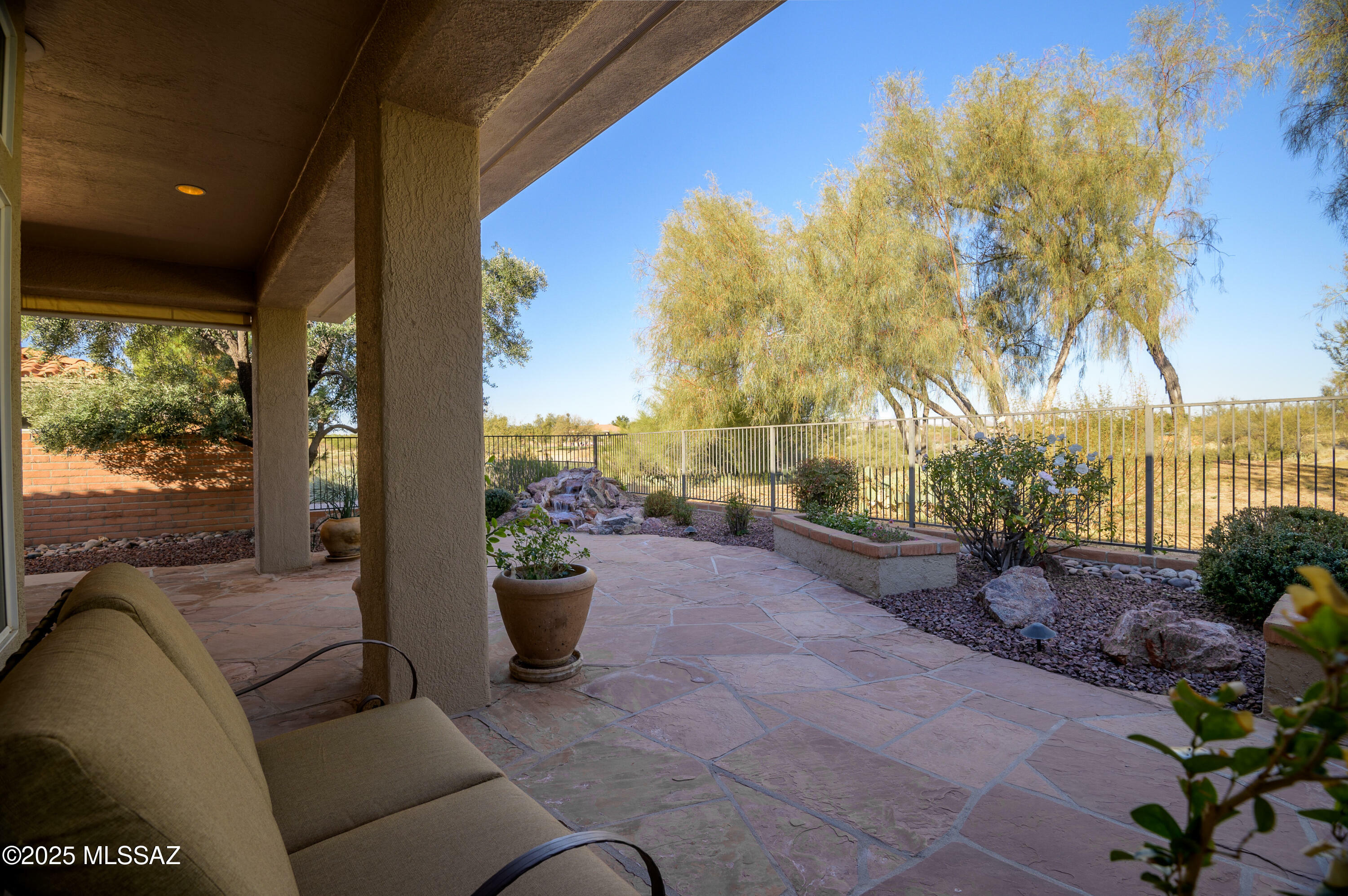 Property Photo: 1845 E Mellow Trail AZ 85755