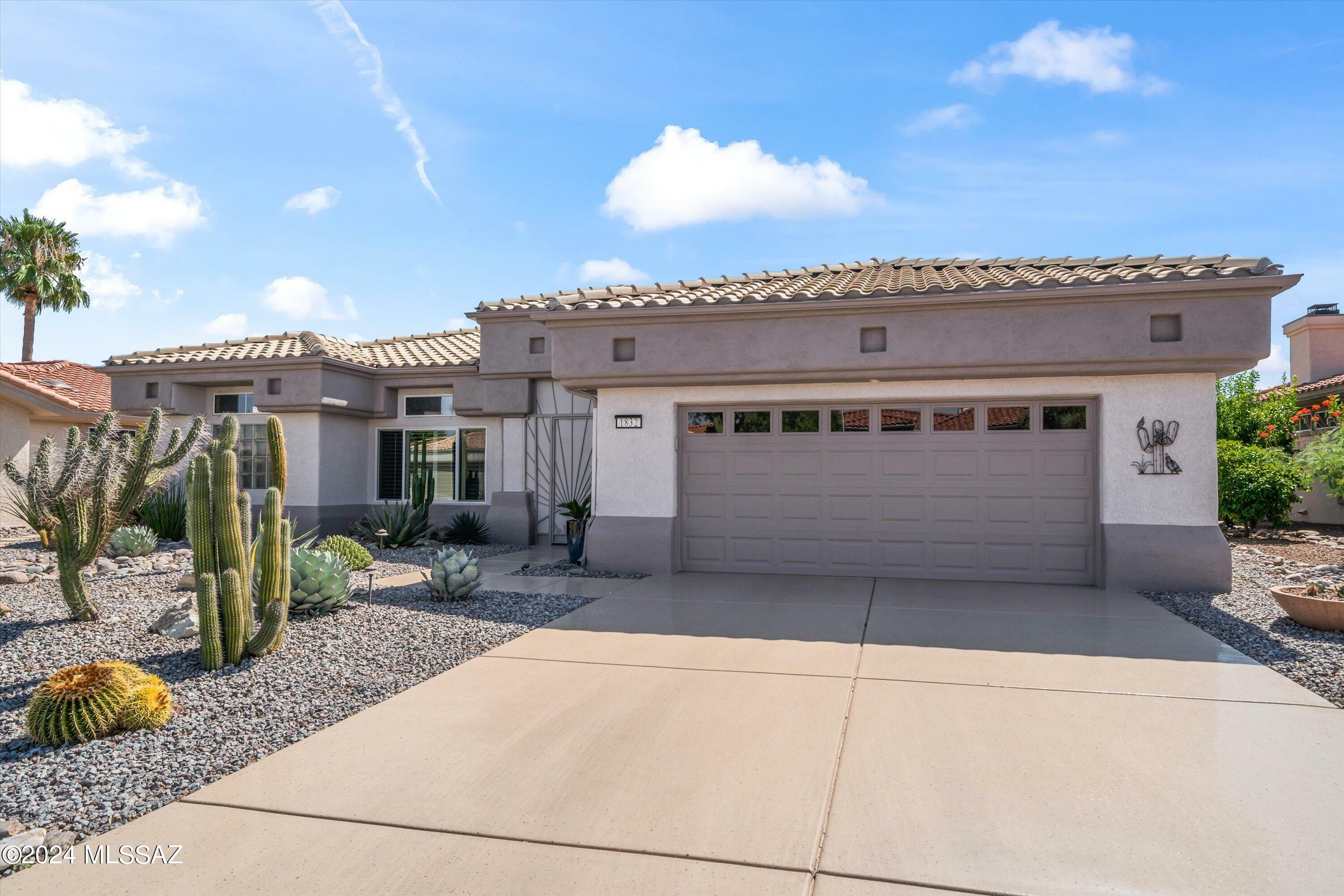 Property Photo: 1832 E Anza Way AZ 85755
