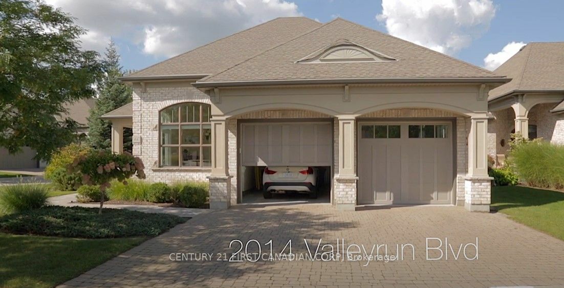 Property Photo:  2014 Valleyrun Blvd 46  ON N6G 3N8 