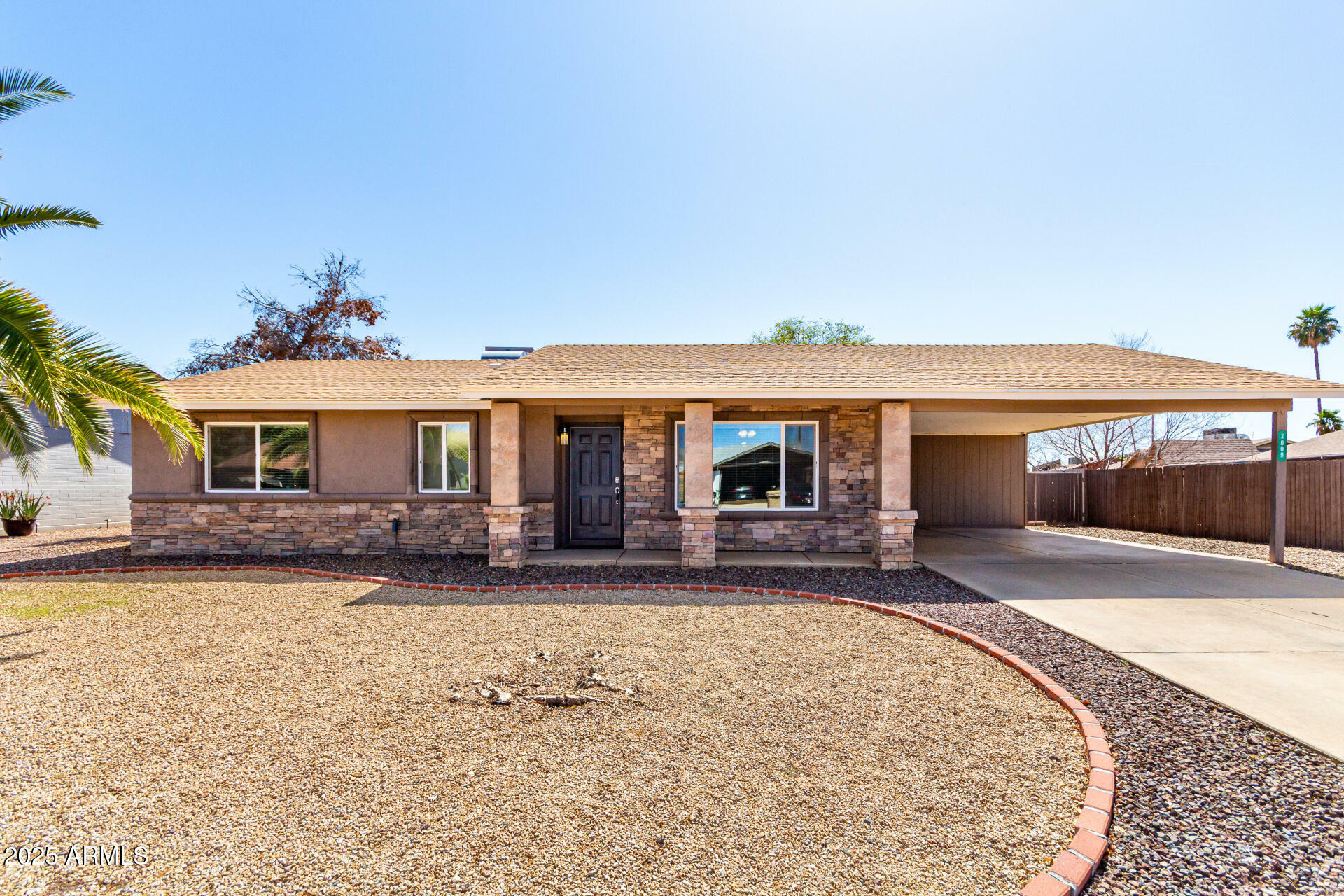 2009 W Greenbriar Drive  Phoenix AZ 85023 photo