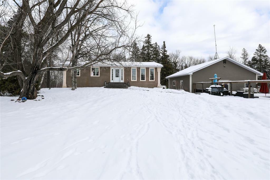 Property Photo:  40074 41E Road  MB R0E 1S0 