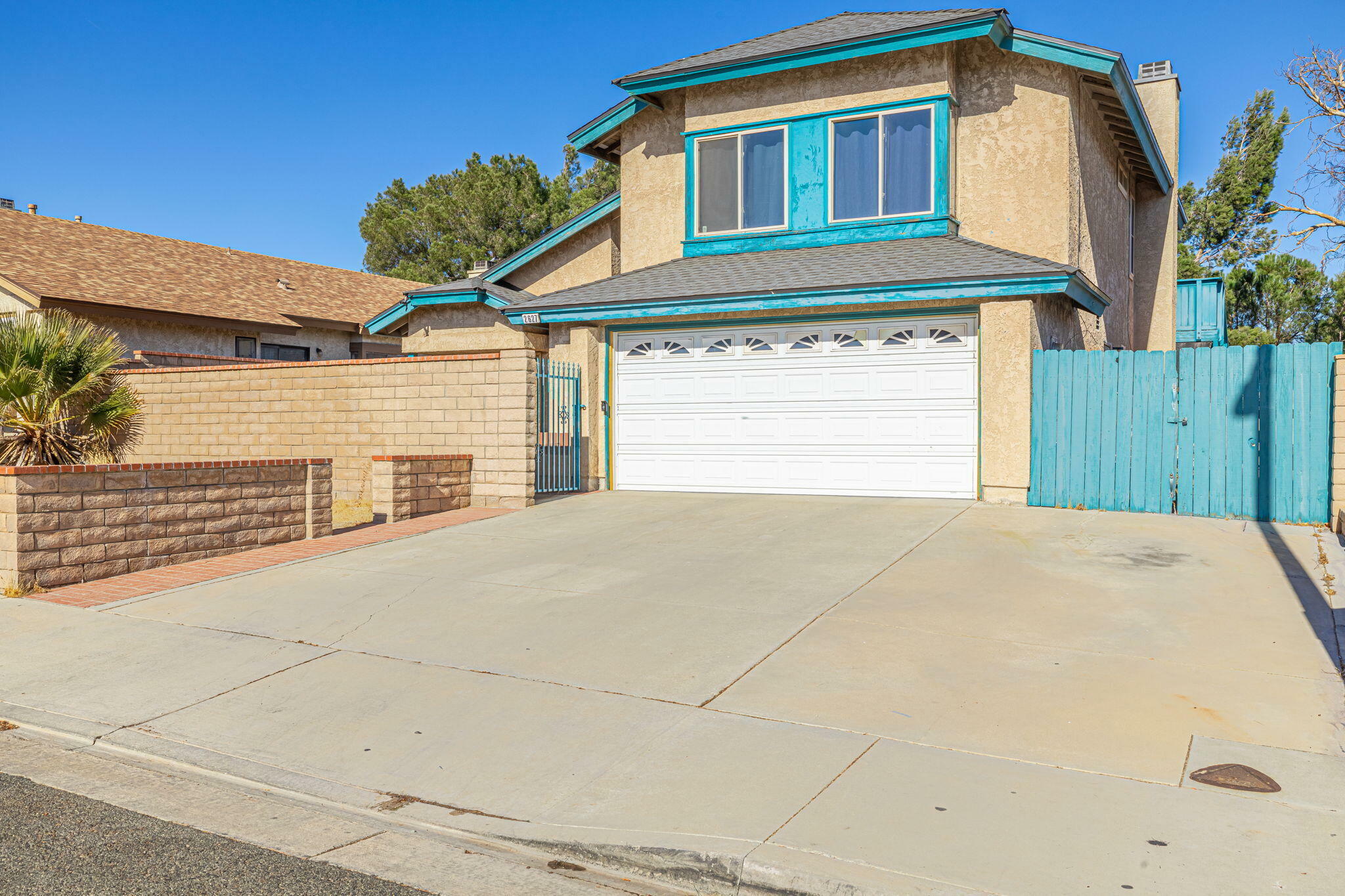 Property Photo:  2627 Joshua Hills Drive  CA 93550 