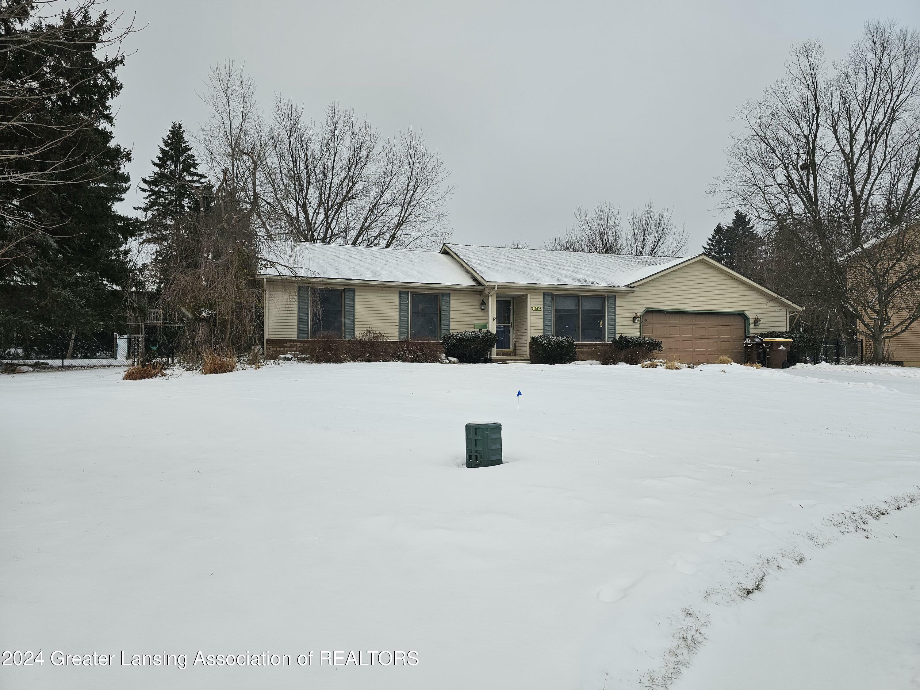 Property Photo:  914 Morton Road  MI 48837 