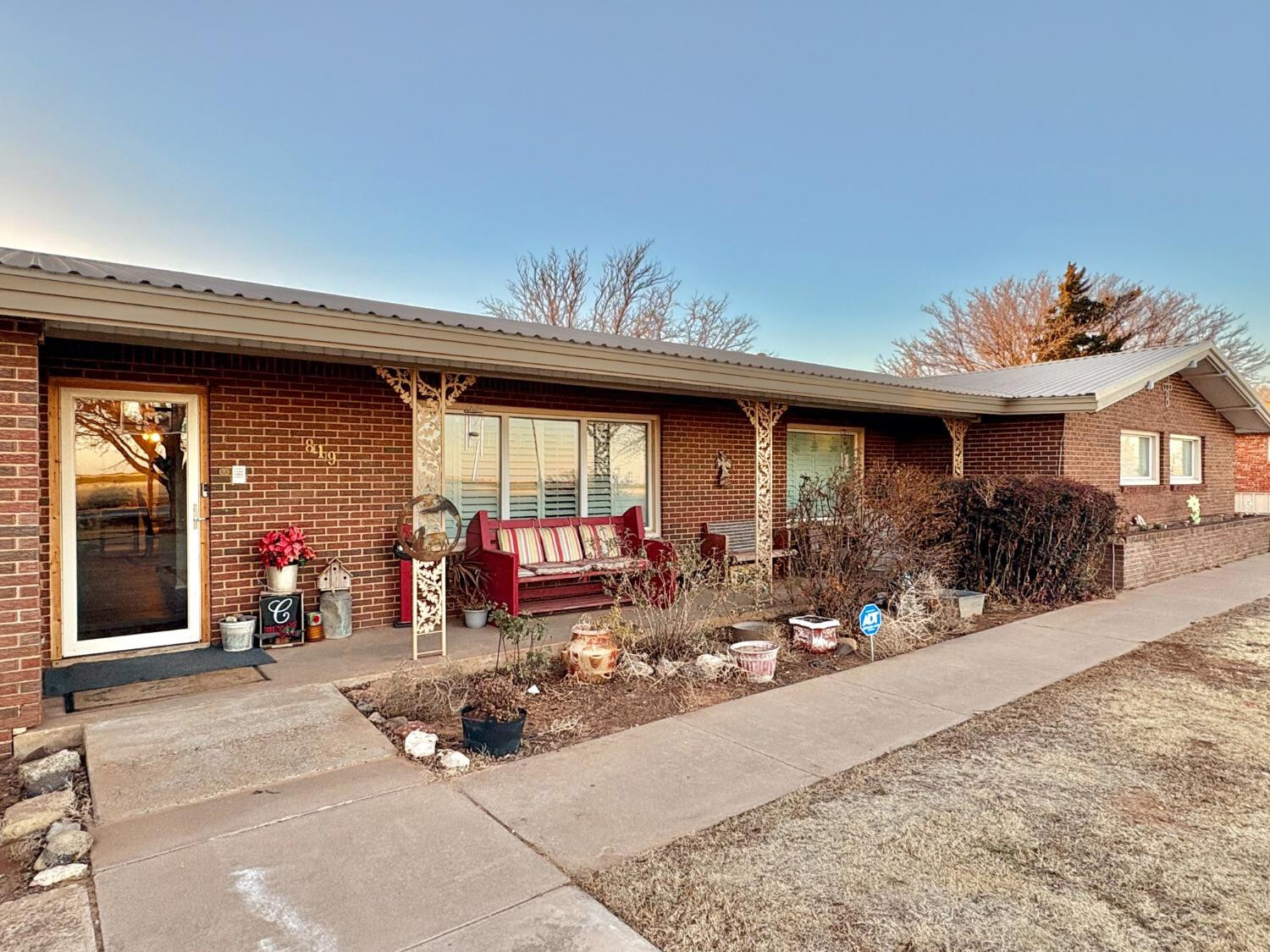 Property Photo: 819 N Amherst Highway TX 79031