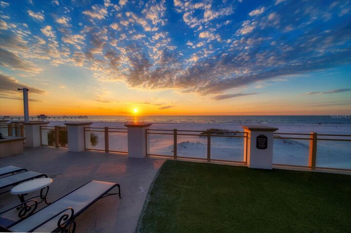 Property Photo: 470 Mandalay Avenue 306 FL 33767