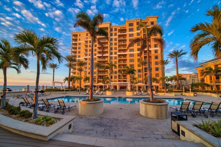 Property Photo: 470 Mandalay Avenue 306 FL 33767
