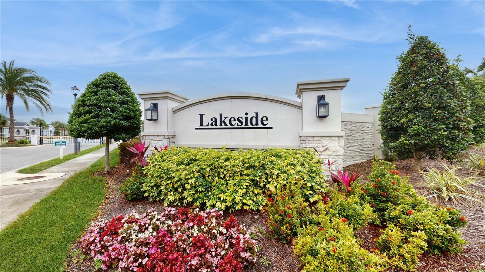 Property Photo:  1092 Lakeside Estates Drive  FL 32703 