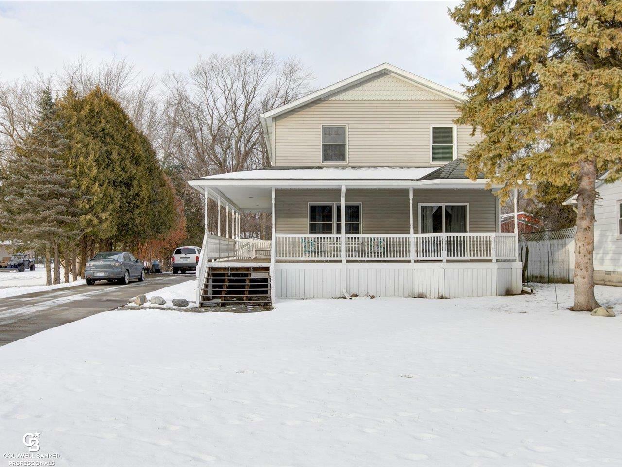 Property Photo:  140 Euclid Street  MI 48422 