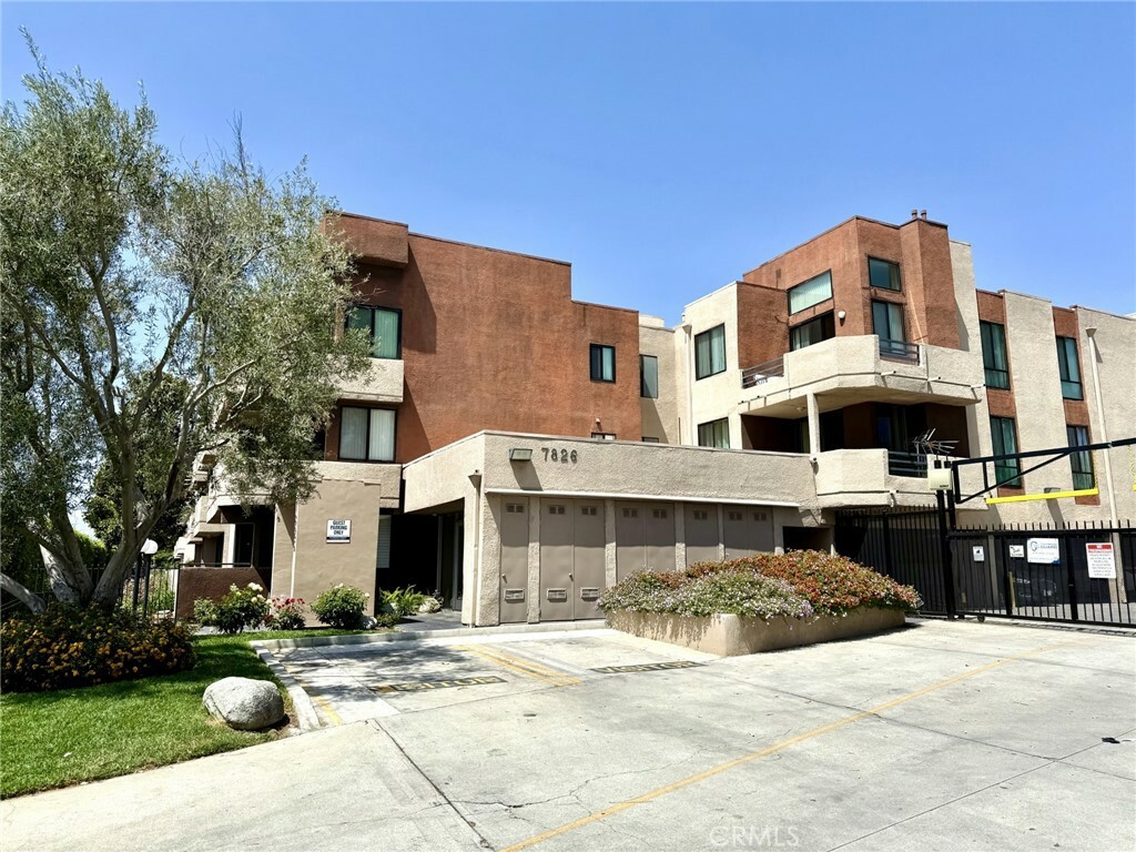 Property Photo: 7826 Topanga Canyon Boulevard 5 CA 91304
