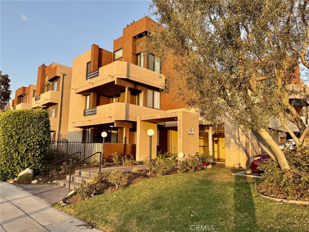 Property Photo: 7826 Topanga Canyon Boulevard 5 CA 91304