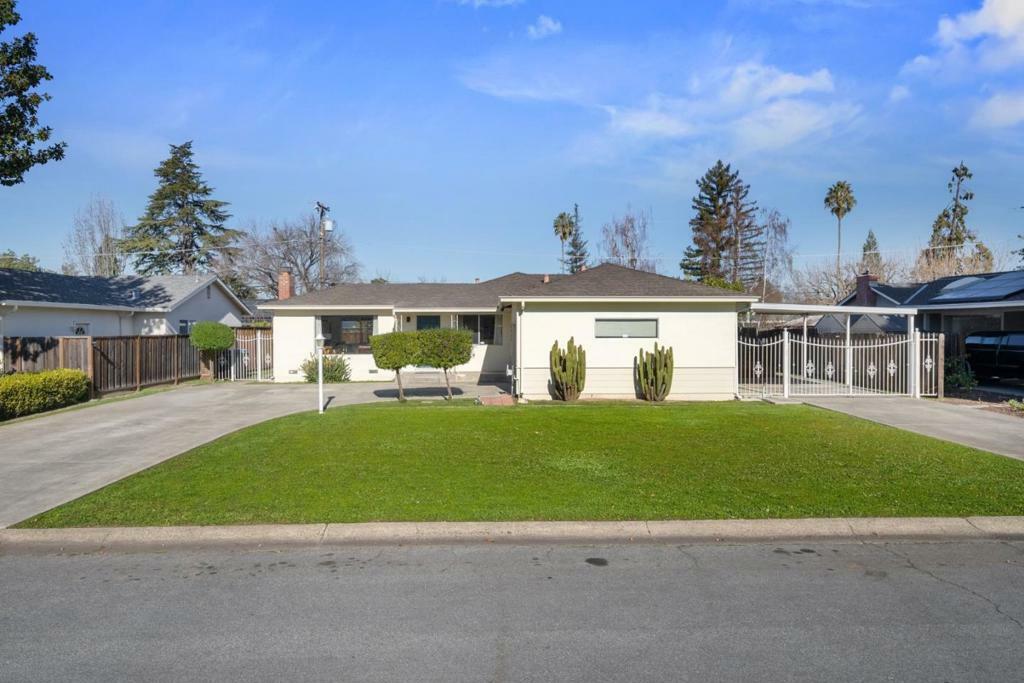 Property Photo:  3211 Greentree Way  CA 95117 