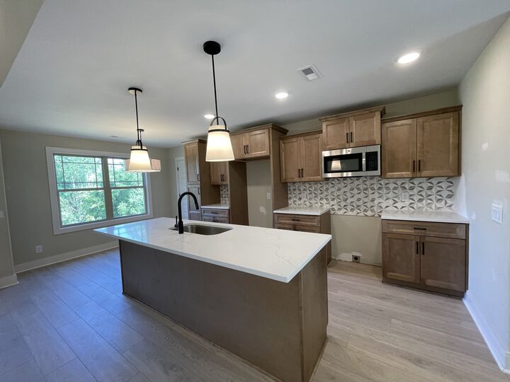 Property Photo:  975 Palmyra Rd  TN 37040 