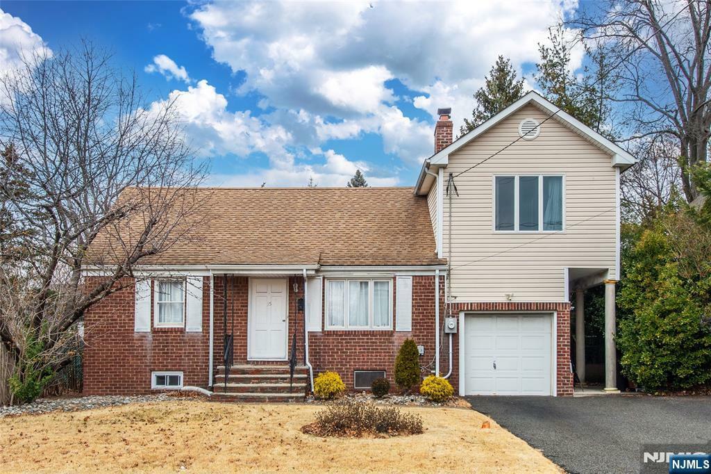 Property Photo:  35 Taggart Way  NJ 07663 