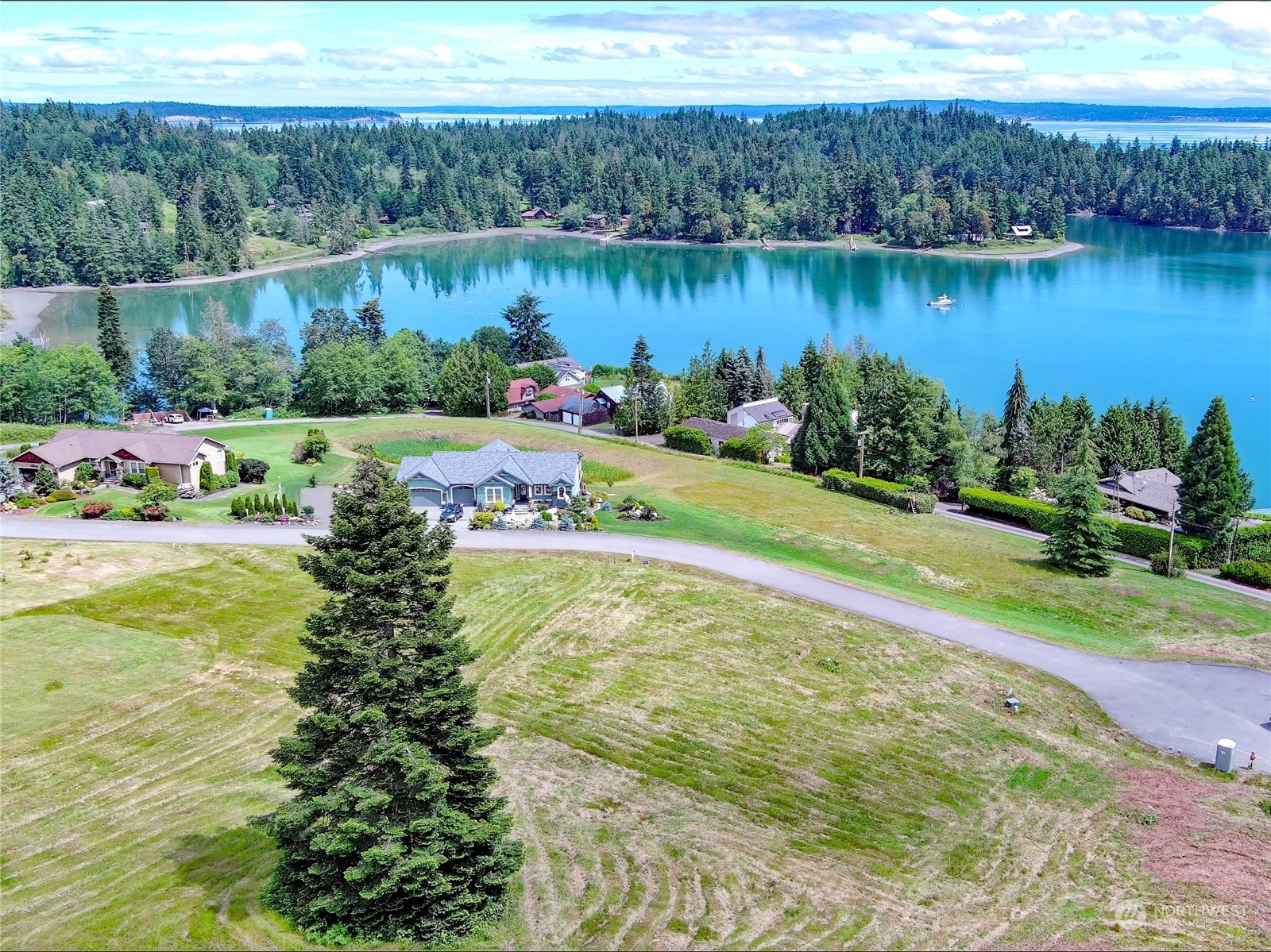 Property Photo:  140  Harolds Hollow  WA 98365 